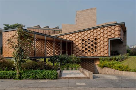 6 Examples Of Biomimicry Architecture In India Rtf Rethinking The