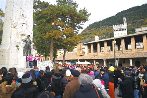 A Gubbio Ricordata Giulia Cecchettin Con La Passeggiata Rumorosa Dal