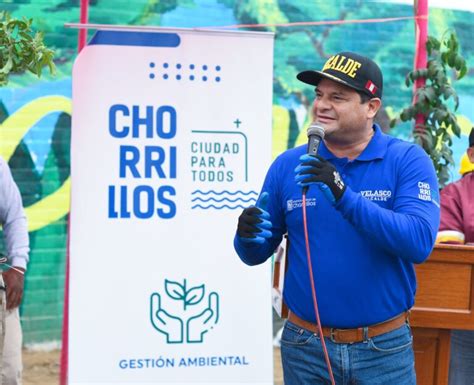 Alcalde De Chorrillos Fernando Velasco Inaugura Una Obra Por Semana