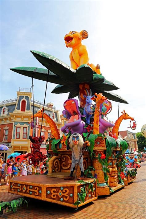 Disney Parade Of Disneyland, Hong Kong Editorial Stock Photo - Image of artists, hong: 43019033