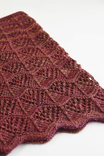 Ravelry Twilight Dusk Cowl Pattern By Kelene Kinnersly