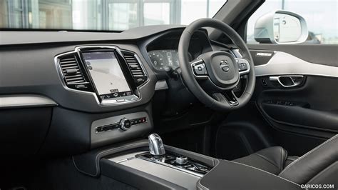 Volvo Xc T Twin Engine Plug In Hybrid R Design Interior