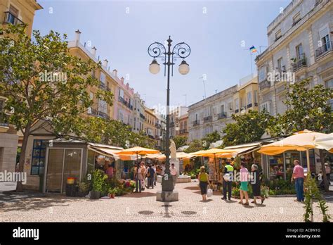 Flower Market Cadiz Spain Hi Res Stock Photography And Images Alamy