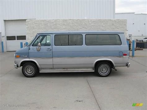 1989 Light Blue Metallic Gmc Rally Wagon 2500 Stx Passenger Van