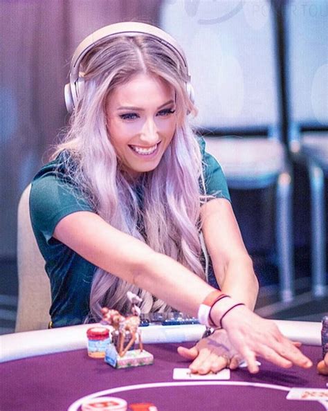 Hot Sexy Dehlia De Jong Bikini Pics