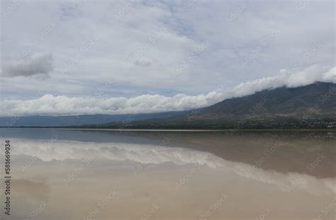 Reflejo De La Laguna De Sayula En Jalisco México Stock Photo Adobe Stock