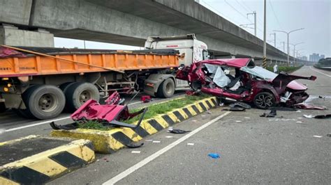 4同事赴尾牙遇死劫！ 遭砂石車攔腰撞「3死1重傷」社會 壹新聞