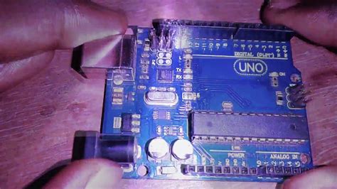 Apprendre Arduino Présentation De La Carte Arduino Uno Youtube