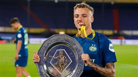 Matchwinner Noa Lang Genoot Van Vijandige Ontvangst In De Kuip Is