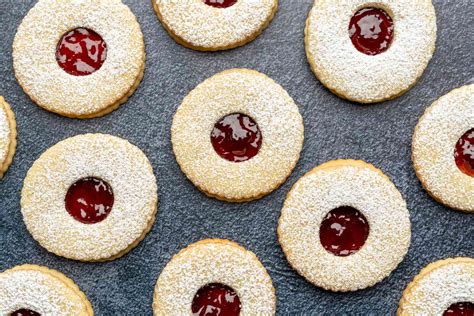 Helle Linzer Plaetzchen Austrian Linzer Cookie Recipe