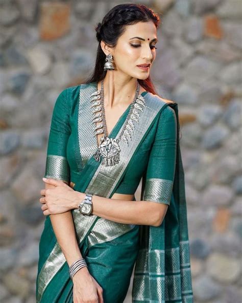 Women S Blouse Latest Fashion Outfits Silk Saree Blouse Designs