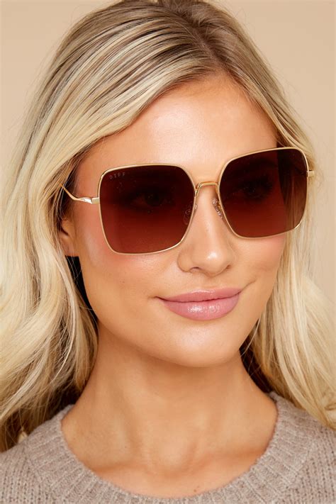 Trendy Sunglasses And Aviators For Women Red Dress