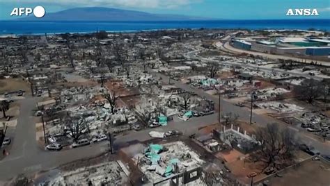 Hawaii In Fiamme La Citta Di Lahaina Rasa Al Suolo Dagli Incendi Le