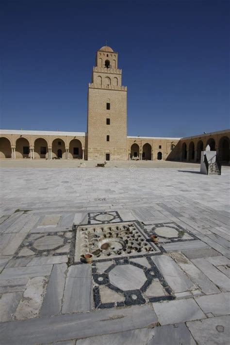 Cour De La Grande Mosquée De Kairouan Image stock Image du most