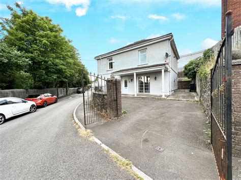 3 Bed Detached House For Sale In Sunny Bank 67 Balaclava Road Dowlais