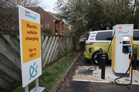 Shell Signs With Ukpc To Add Chargers At Car Parks