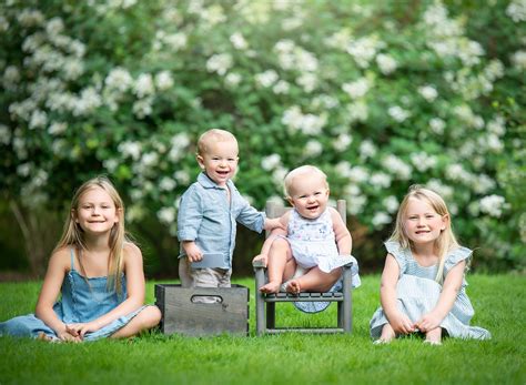 1 Year Old Twins with Siblings Photoshoot | One Big Happy Photo