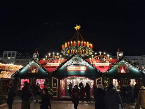 Hamburger Weihnachtsmarkt Circus Roncalli VerTRAVELt Circus