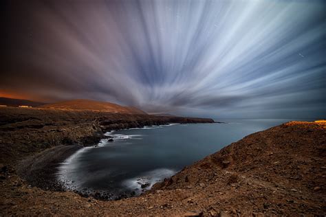 デスクトップ壁紙 日光 風景 ライト 日没 水 岩 自然 反射 空 写真 長時間露光 雲 日の出 朝 海岸 地平線 雰囲気 夕暮れ 山 夜明け 海洋