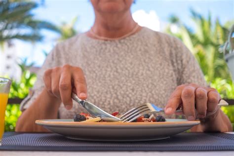 Alimentazione Estate Anziani Cosa Mangiare Peranziani It