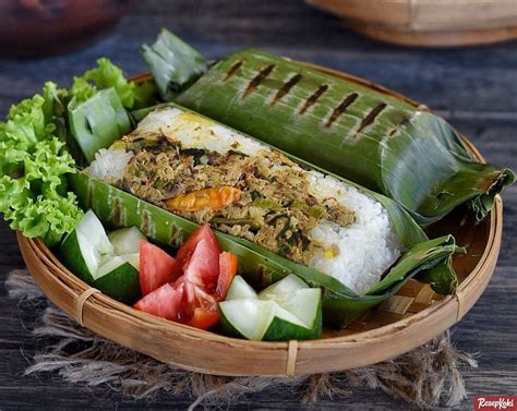 Cocok Untuk Kuliner Malam Ini Rekomendasi Nasi Bakar Gurih Di Malang