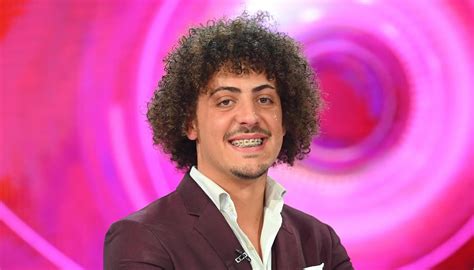 Ex Concorrente Do Big Brother Sofre Acidente De Carro