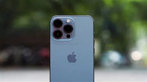 Apple iPhone 17 Pro May Feature Under-Display Face ID: What To Expect ...