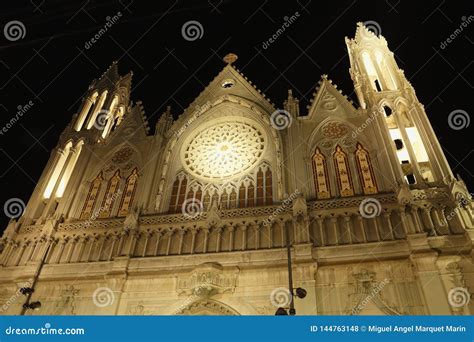 Primer De Rosetta Y Campanarios Del EL Expiatorio Le N Guanajuato