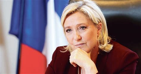 Face aux crises Marine Le Pen pressée de durcir le ton