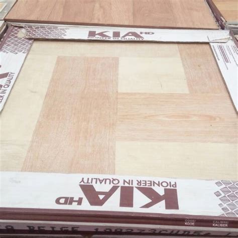 Jual Keramik Lantai X Motif Serat Kayu Tasmania Beige Kw Kia