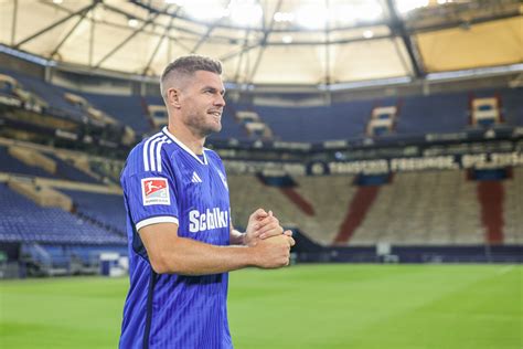 FC Schalke 04 Reis macht Simon Terodde zum neuen Kapitän liga2 online de