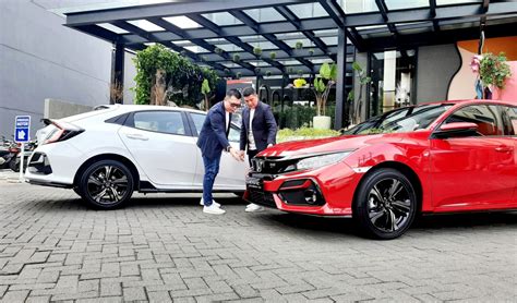 Meluncur Di Surabaya New Honda Civic Hatchback Rs Dibanderol Rp512 Juta