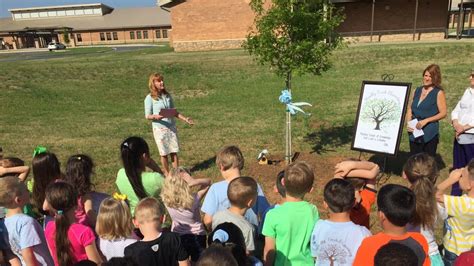 Shoally Creek Students Dedicate Tree For Earth Day Youtube