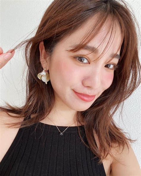 藤森マリナさんのインスタグラム写真 藤森マリナinstagram「selfies In Okinawa🚿🩵👙 絶対スワイプした方が