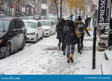 Montreal First Snowfall Of The Season Editorial Stock Image Image Of