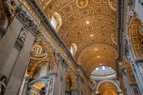 Roma Papal Major Basilica Of St Peter In The Vatican Editorial Stock