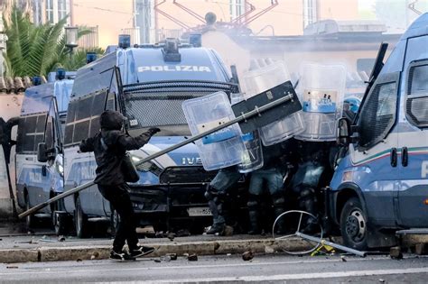 Scontri A Roma Durante Il Corteo Pro Palestina Ai Domiciliari Il