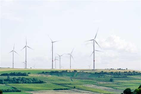 Avances en energía eólica marina tecnologías y tendencias Sigma Earth