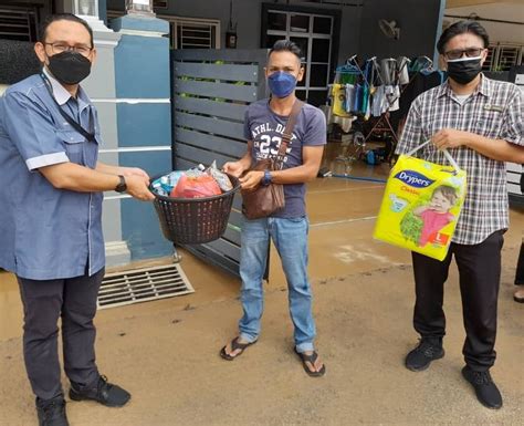 UTeM Hulur Bantuan Kepada Mangsa Banjir Sekitar Melaka