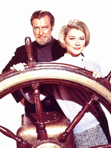 Edward Mulhare As Captain Daniel Gregg And Hope Lange As Carilyn Muir