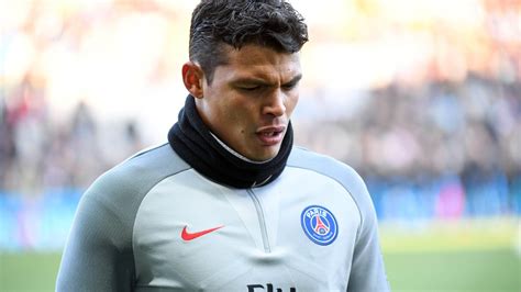 Mercato Psg Thiago Silva Envoie Un Message Fort à Nasser Al