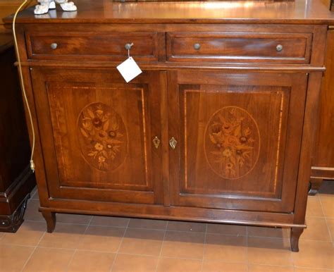 Credenza A Ante E Cassetti Con Gambe A Cipolla Art Cred P