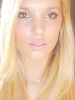 Maquillage Naked palette et lèvres nude Make up and the City