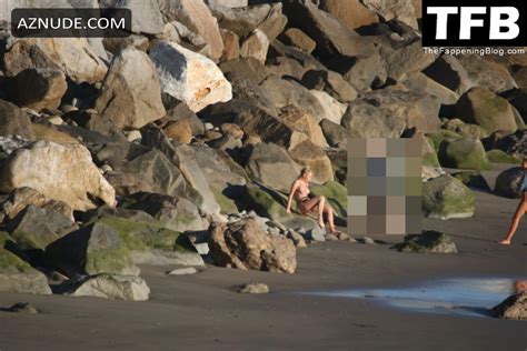 Stephanie Marie Sexy Seen Topless Flaunting Her Hot Tits At The Beach