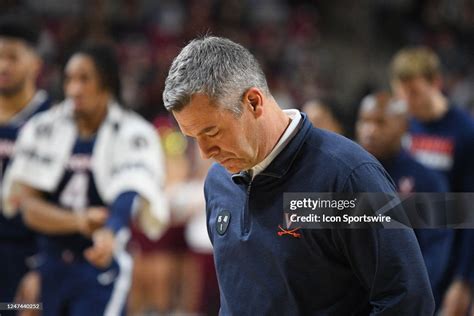 Virginia Cavaliers head coach Tony Bennett walks off the court for ...