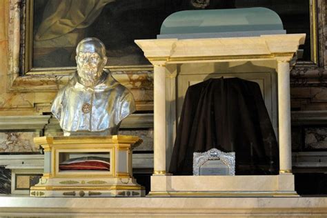 Padre Pio Parrocchia San Salvatore In Lauro