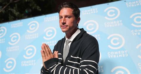 Before Her Brush With Royalty Meghan Markle Once Dated An Award Winning Star Of Gay Porn MEAWW