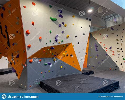 O Muro De Escalada No Lago Nona Performance Club Um Fitness Center Em