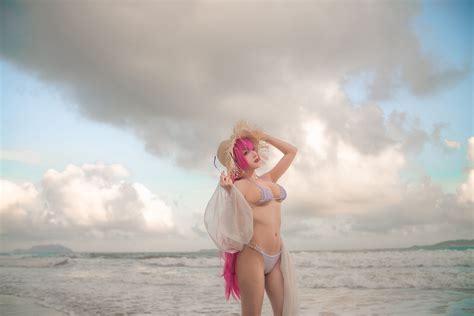 Ch O H V I Lo T Nh G I Xinh Di N Bikini M Nh T I M T Nh Ng T M H N C N C I Titanic