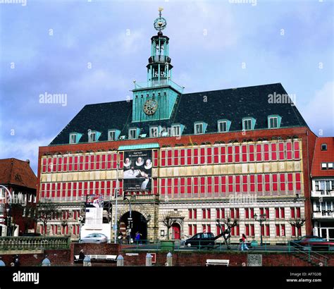 Emden city hall hi-res stock photography and images - Alamy